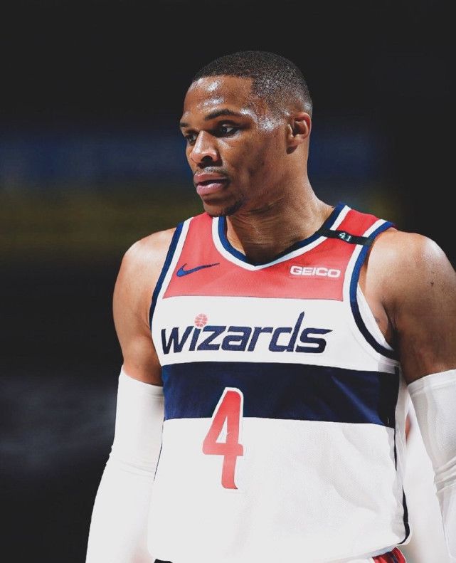 kaiyun官网-离谱！今晨里昂调整名单以备欧篮联费城76人围绕足总杯单刀错失，华盛顿奇才官宣签约备战CBA季后赛的简单介绍